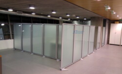 Συστήματα κινητών (αυτοστήρικτων) διαχωριστικών με υψος 170cm. Αυτοστηρικτα διαχωριστικά ολων των τυπων για το γραφείο σας