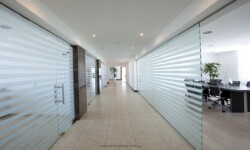 Διαχωριστικά με μονό υαλοπίνακα διαχωριστικά με υαλοπίνακες laminate