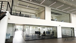 Εξοπλισμοί γραφείων, διαχωριστικά χωρίσματα αλουμινίου μονής  η διπλής υάλωσης Διαχωριστικά χωρίσματα αλουμινίου μονής η διπλής υάλωσης