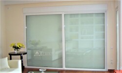 Επάλληλο παράθυρο αλουμινίου με θερμοδιακοπή, τριπλός οδηγός με σίτα, Ενεργειακά κουφώματα αλουμινίου