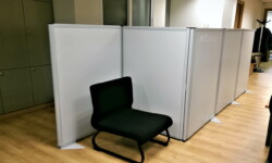 Κινούμενα διαχωριστικά γραφείων με επένδυση μελαμίνη. Χωρίσματα γραφείων matiz .