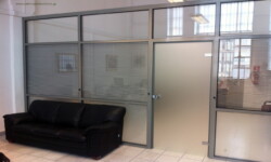 Χωρίσματα αλουμινίου επαγγελματικών χώρων