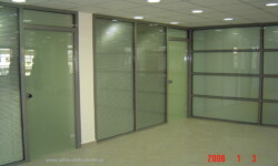 Χωρίσματα με περσίδες και με τμήματα αμμοβολής sequrity διαχωριστικά αλουμινίου